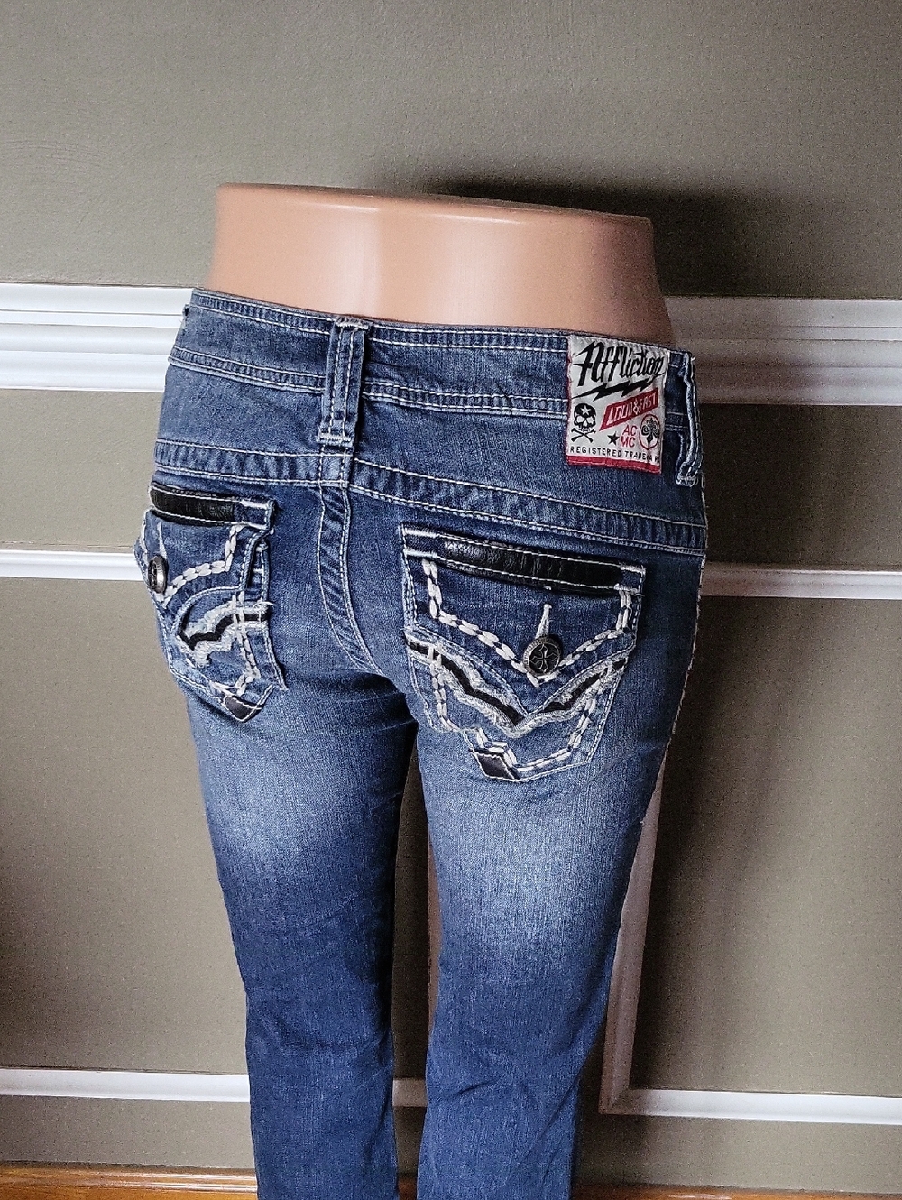Affliction Women's Dark Blue Boot Cut Jeans with Embroidered Pockets Size 26